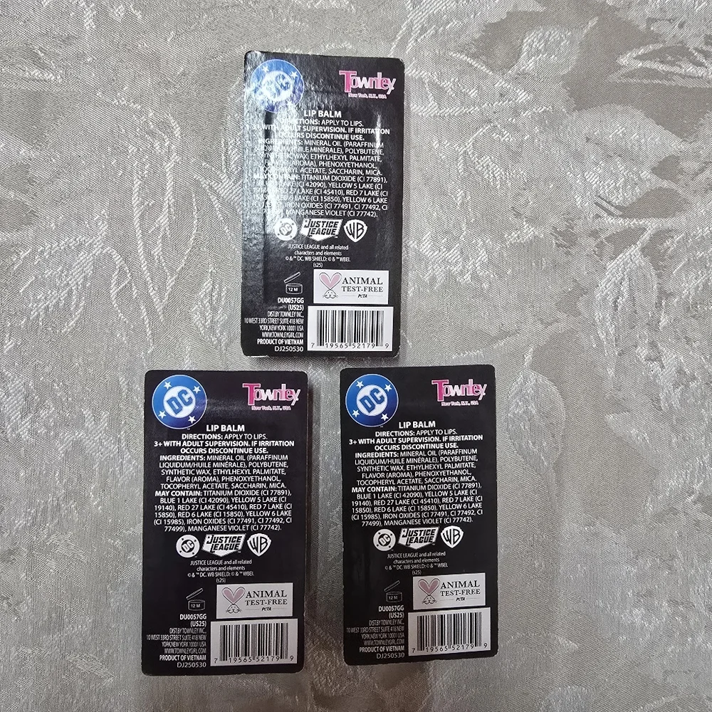 3 Pack Justice League Lip Balm Cherry-Grape Superman Batman DC Kidscore Makeup